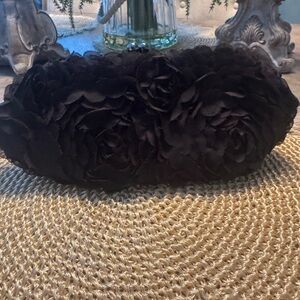 🖤 Elegant Black Floral Clutch 🖤
